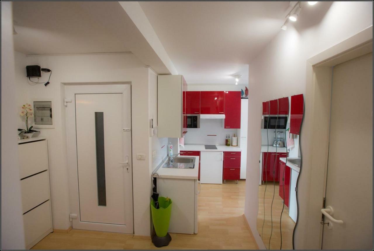 Apartma Aja Lägenhet Koper Exteriör bild